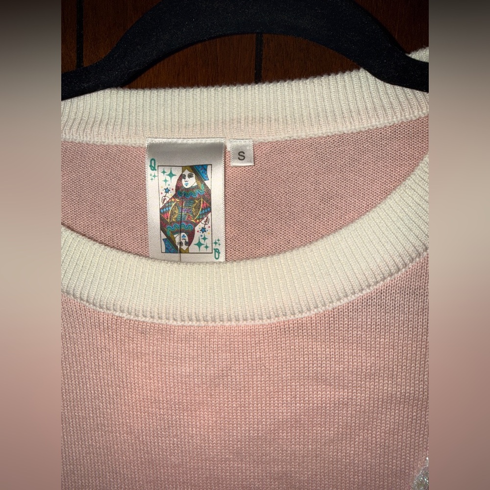 QUEEN OF SPARKLES Bride Glitter Script
Sweater SIZE: SMALL NWT - Picture 7 of 12